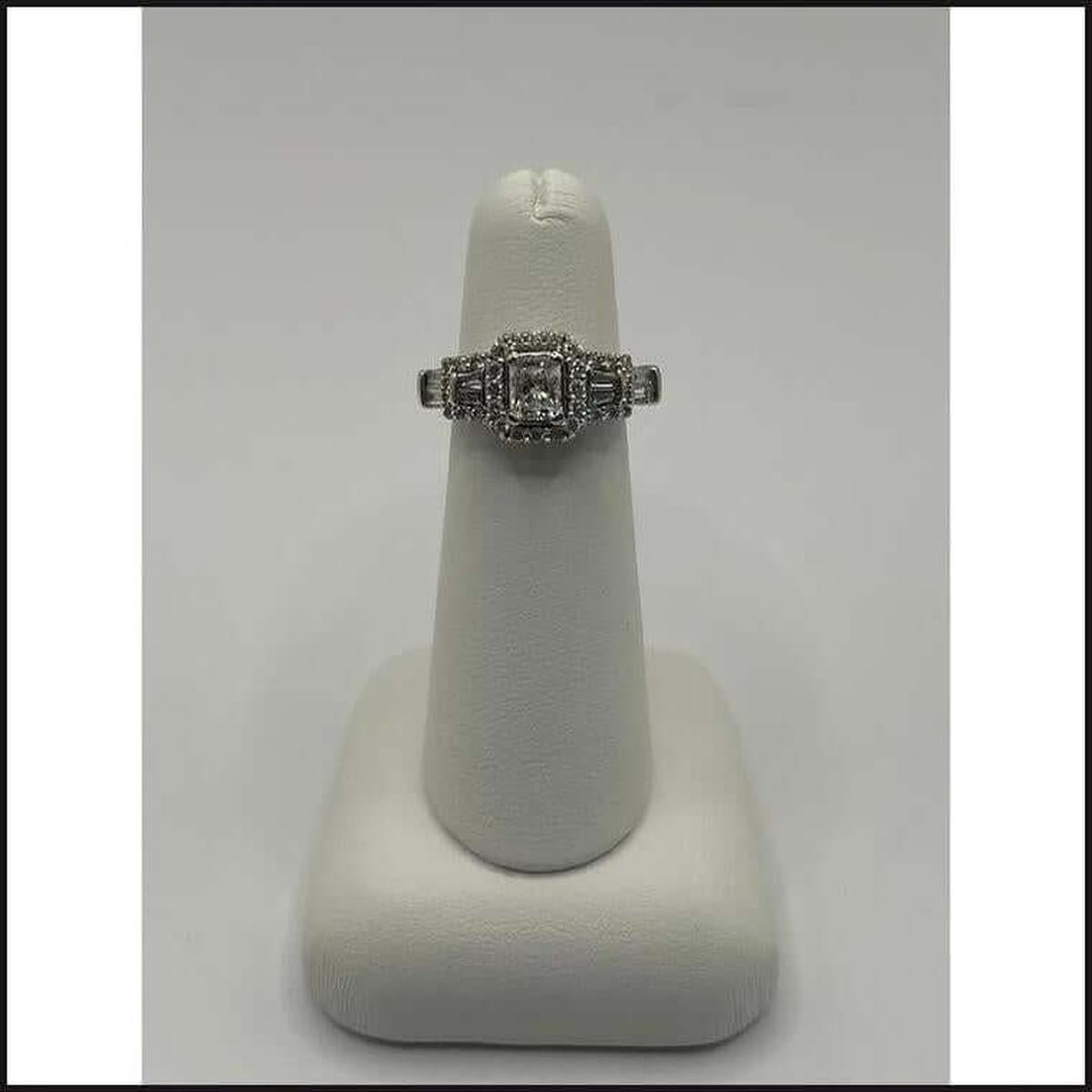 14kw 3-4ctw H SI1 Radiant center w- round & baguette cut accent diamonds engagement ring-Ring-That Guy's Secret
