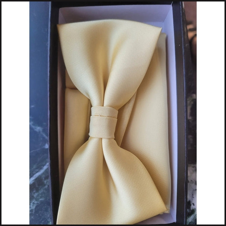 Barcelona Solid Bowtie and Pocket Square Set-Bow Tie-That Guy's Secret