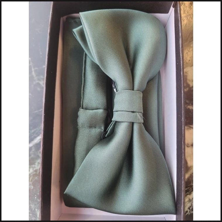 Barcelona Solid Bowtie and Pocket Square Set-Bow Tie-That Guy's Secret