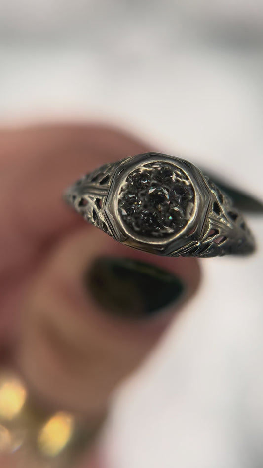 18kw diamond cluster vintage ring