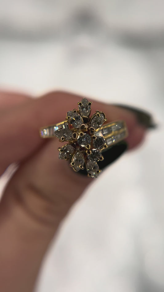 18ky Diamond Cocktail Ring sz 7.0