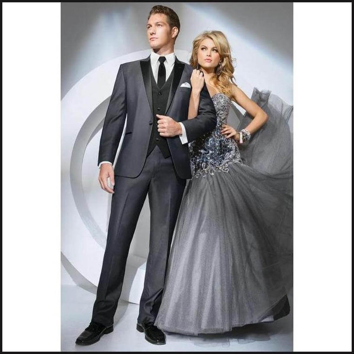 Tony Bowls Grey Portofino Tuxedo 301 - That Guy's Secret
