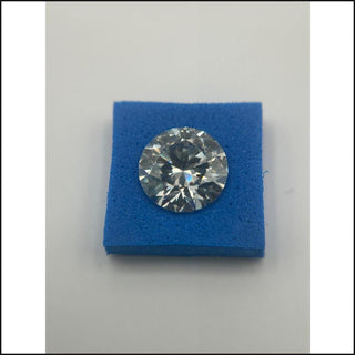 2.70 VS1 Round Brilliant Diamond - That Guy's Secret