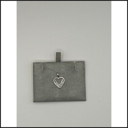 10kw 1/4ctw diamond heart pendant