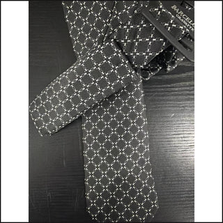 Black with White Diamond Lattice tie and pocket square set