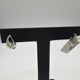 Sterling silver pear-cut peridot teardrop stud earrings