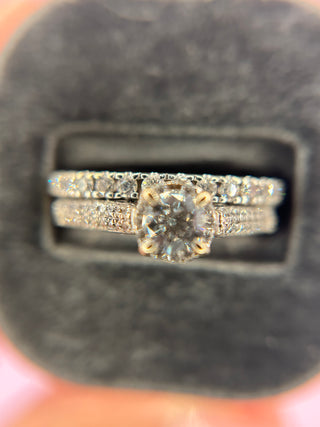 18K Diamond Illusion Center Ring