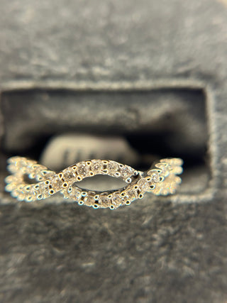 10K White Gold Diamond Twisted Band