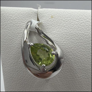 Sterling silver pear-cut peridot teardrop pendant