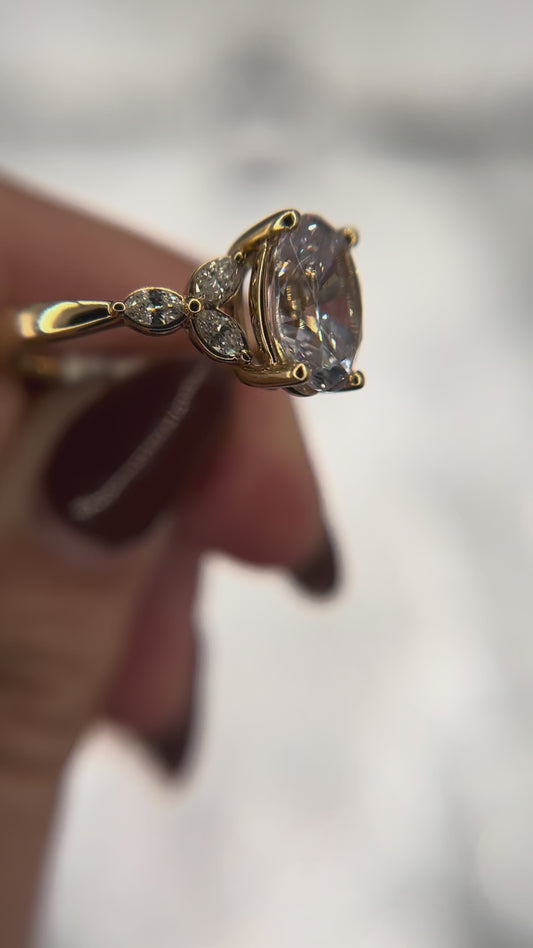 14K Yellow Gold Diamond 1/3 ctw Semi Mount For 2 ctw Oval Center