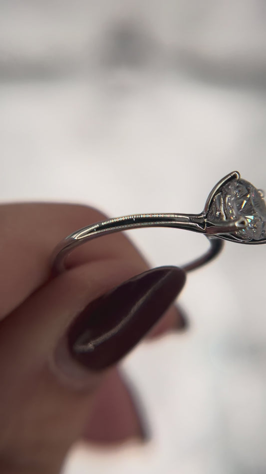 14K White Gold Semi Mount For 1 ctw Round Center